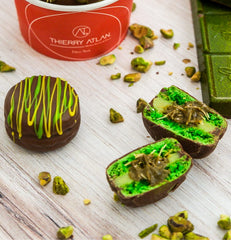 Dubai Macaron Box, 7pc - thierry atlan new york